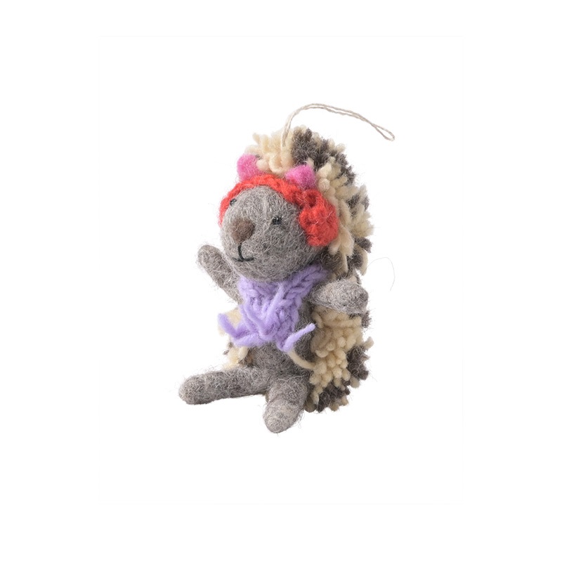 LITTLE HANGINGS, hedgehog, daisy